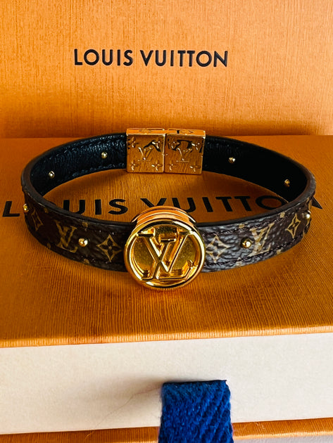 Louis Vuitton LV Circle Monogram Eclipse Canvas Gunmetal Tone Bracelet Louis  Vuitton