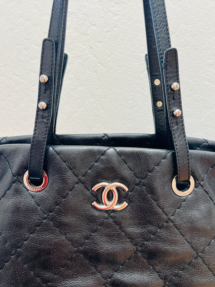 "On The Road" Black Quilted Leather Tote Handbag