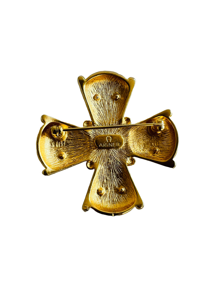 Red Sugarloaf Cabochon Gold Maltese Cross Brooch