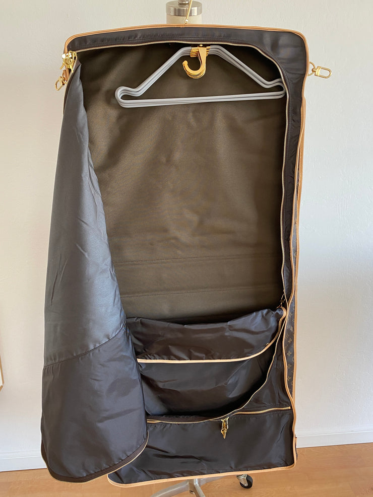 Men's Louis Vuitton Logo Monogram Fold Over Portable 5 Cintres Garment Bag