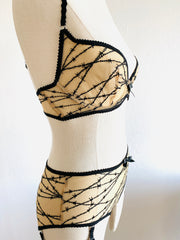 Agent Provocateur "Maschina" Barbed Wire Set 32E Bra / Sz Sm Brief Suspenders