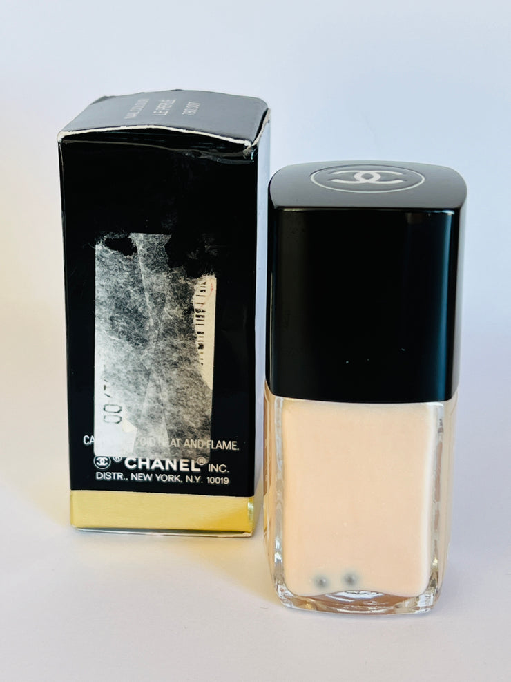 Chanel Nail Color Le Perle