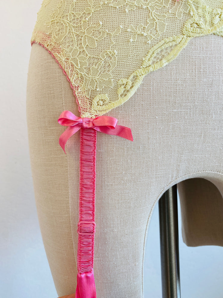 Agent Provocateur Light Yellow Pink Lace Suspenders Sz Sm