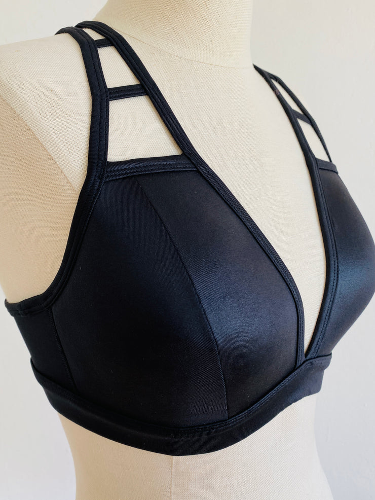 Alo Black Strappy Sports Bra