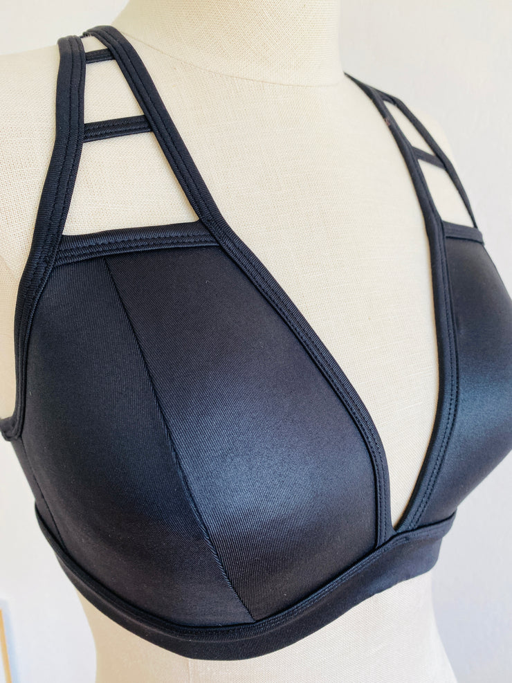 Alo Black Strappy Sports Bra