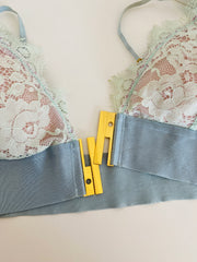 Dora Larsen Light Blue Daisy Set