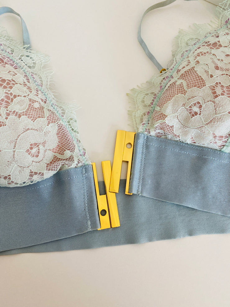 Dora Larsen Light Blue Daisy Set