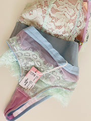 Dora Larsen Light Blue Daisy Set