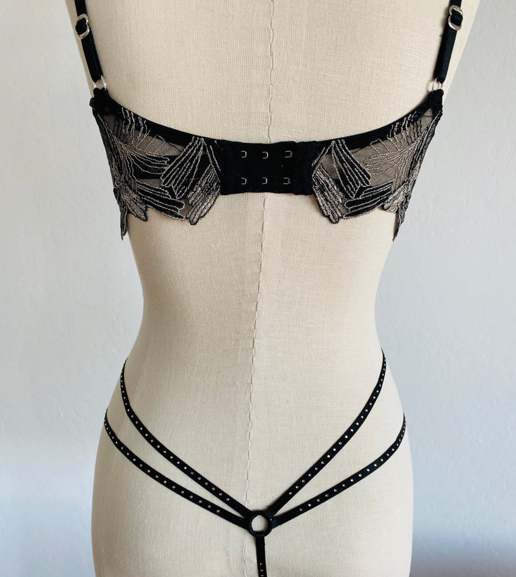Christalina Black Crystal Set 32DD Sz 2