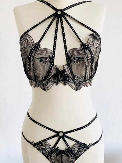 Christalina Black Crystal Set 32DD Sz 2