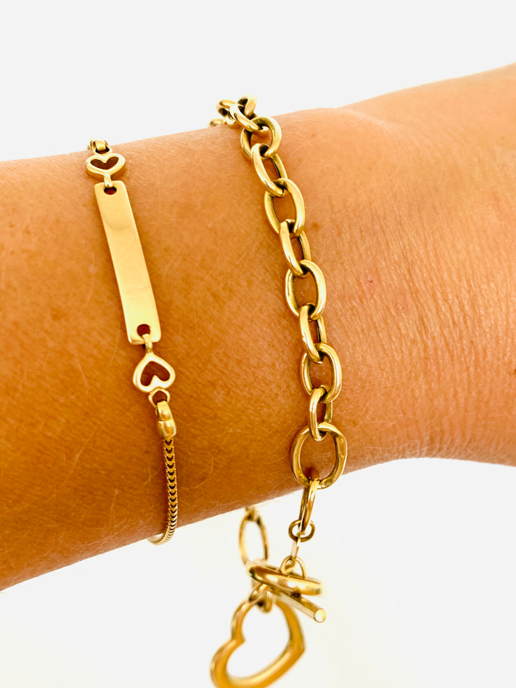 14k Yellow Gold Cable Toggle Heart Bracelet